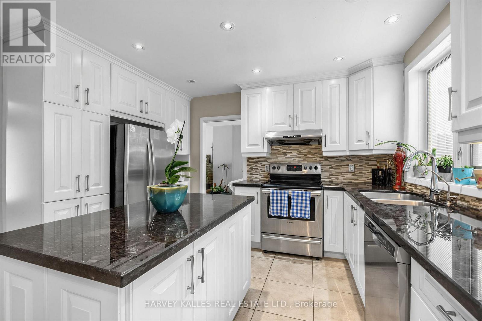 12 LONGHOPE PLACE - 12