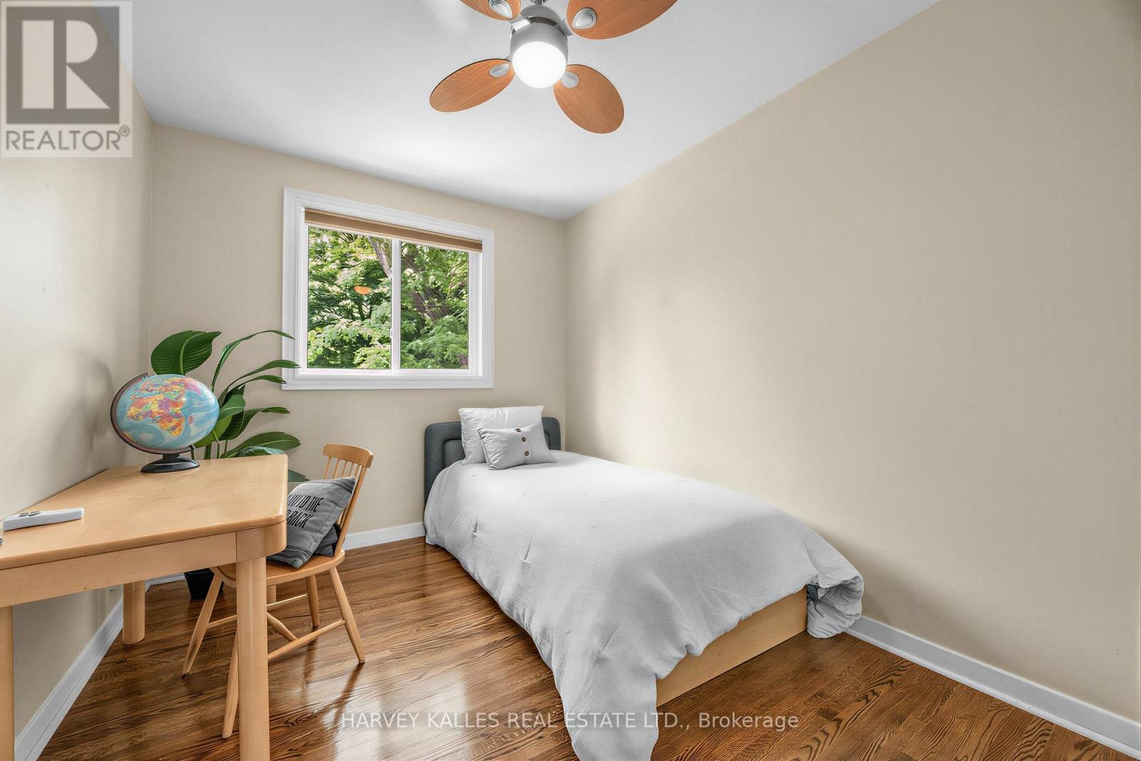 12 LONGHOPE PLACE - 20