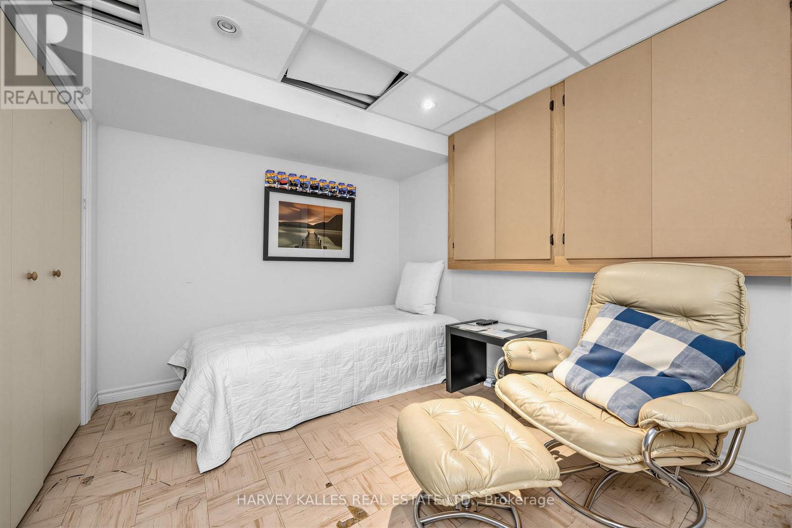 12 LONGHOPE PLACE - 26
