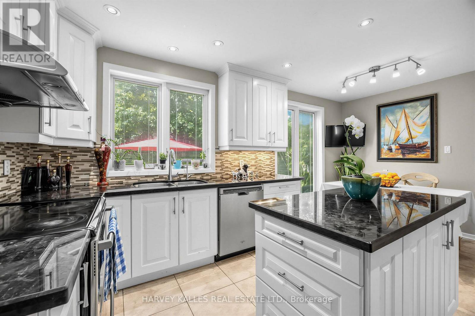 12 LONGHOPE PLACE - 9