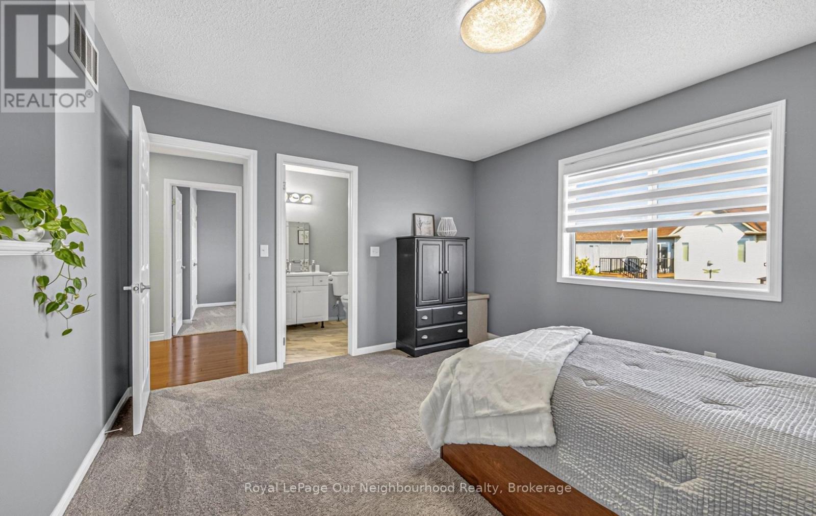 28 JARVIS DRIVE - 15