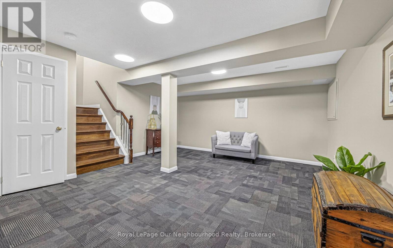 28 JARVIS DRIVE - 21