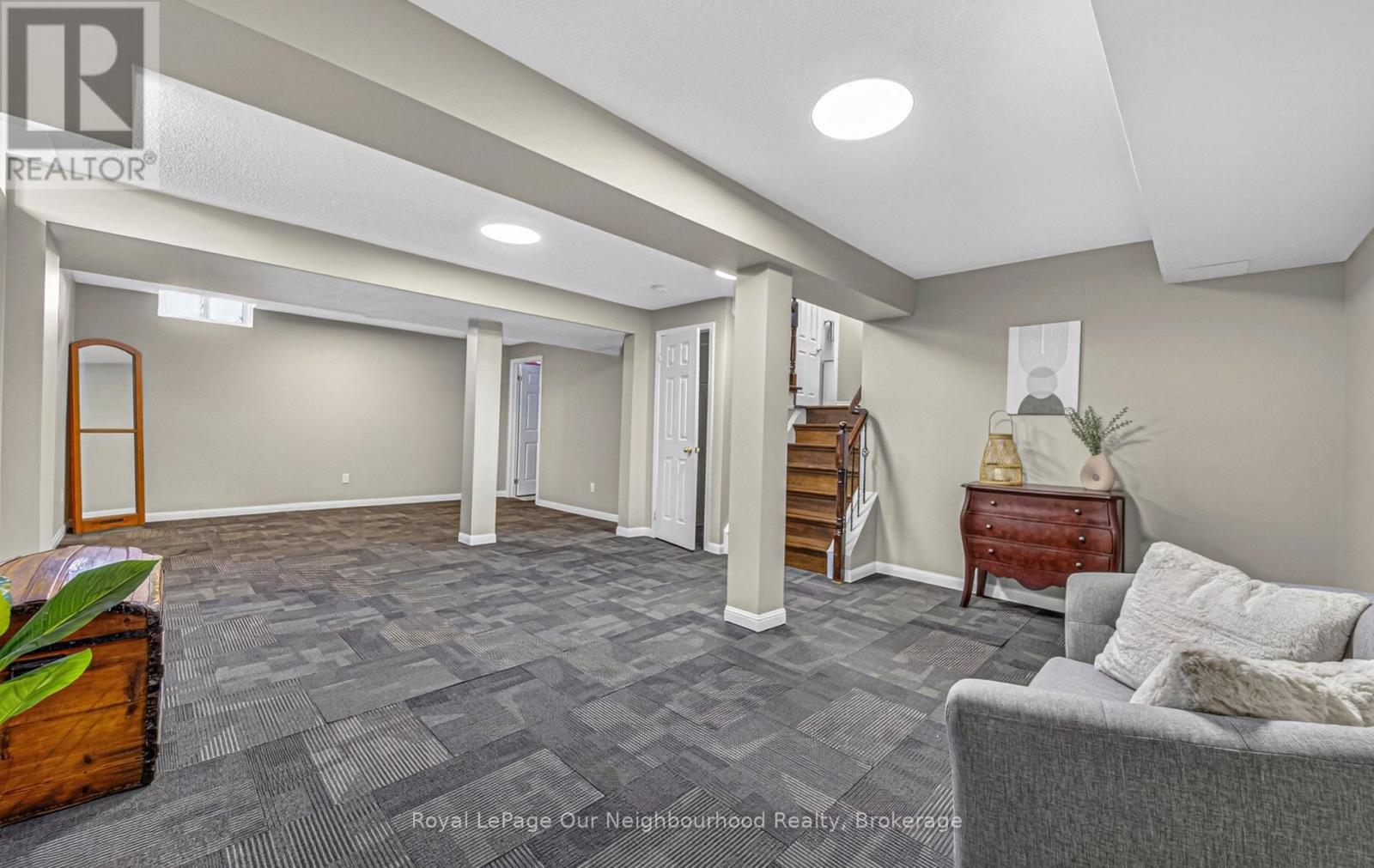 28 JARVIS DRIVE - 22