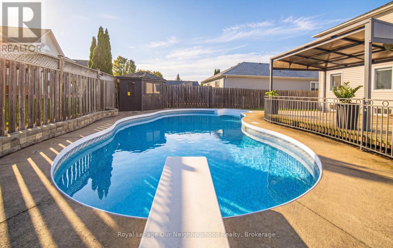 28 JARVIS DRIVE - 25