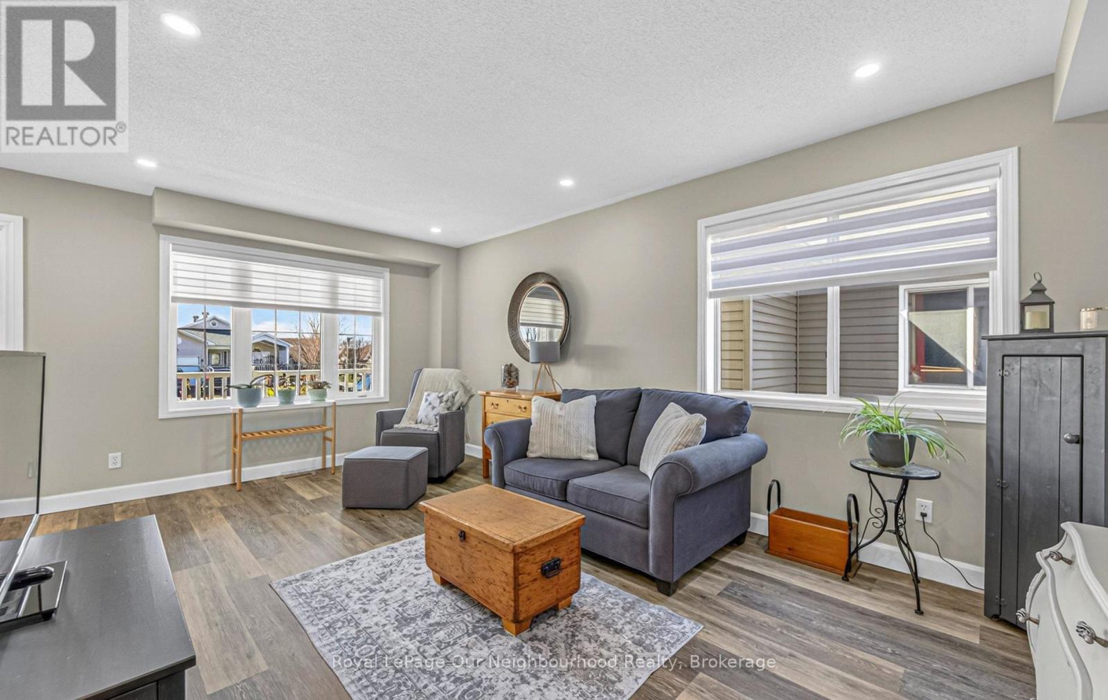 28 JARVIS DRIVE - 6