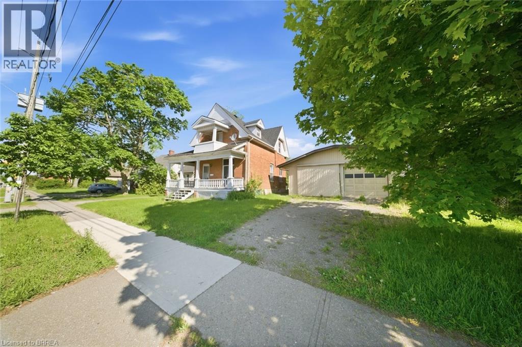816 COLBORNE Street E - 3