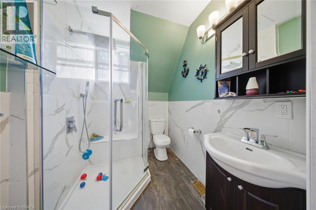 816 COLBORNE Street E - 31