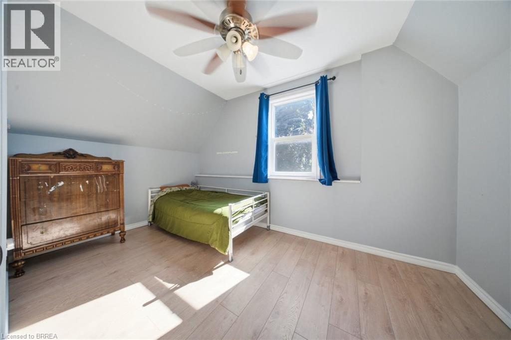 816 COLBORNE Street E - 29