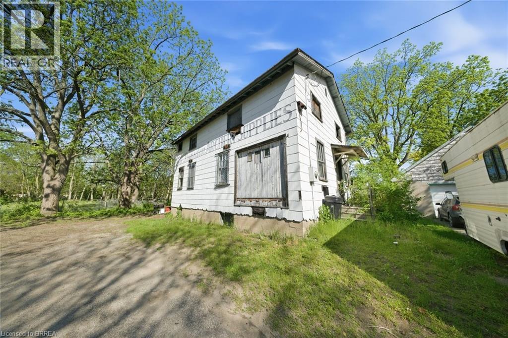 816 COLBORNE Street E - 44