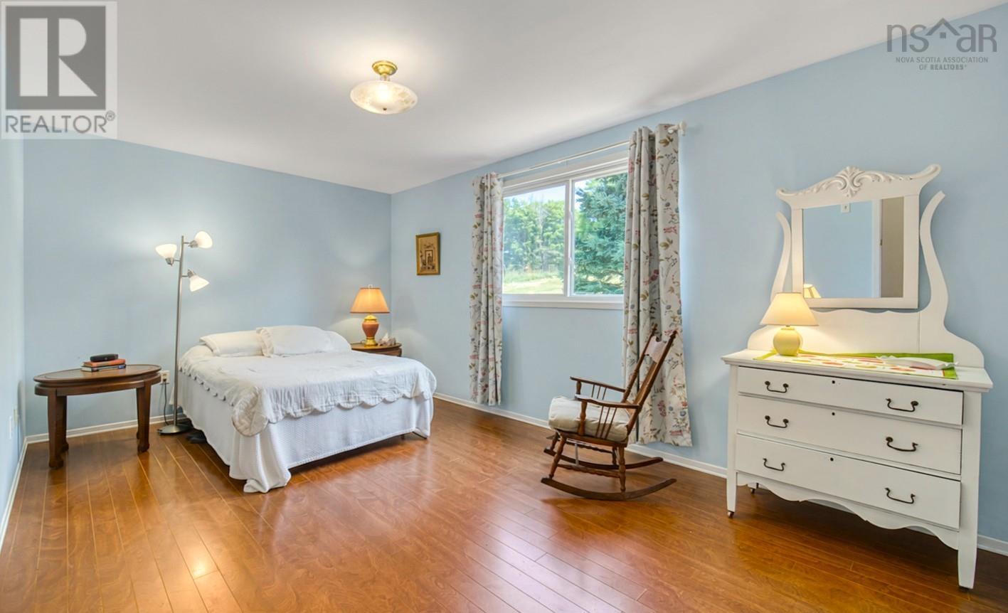 266 Upper Blandford Road - 36