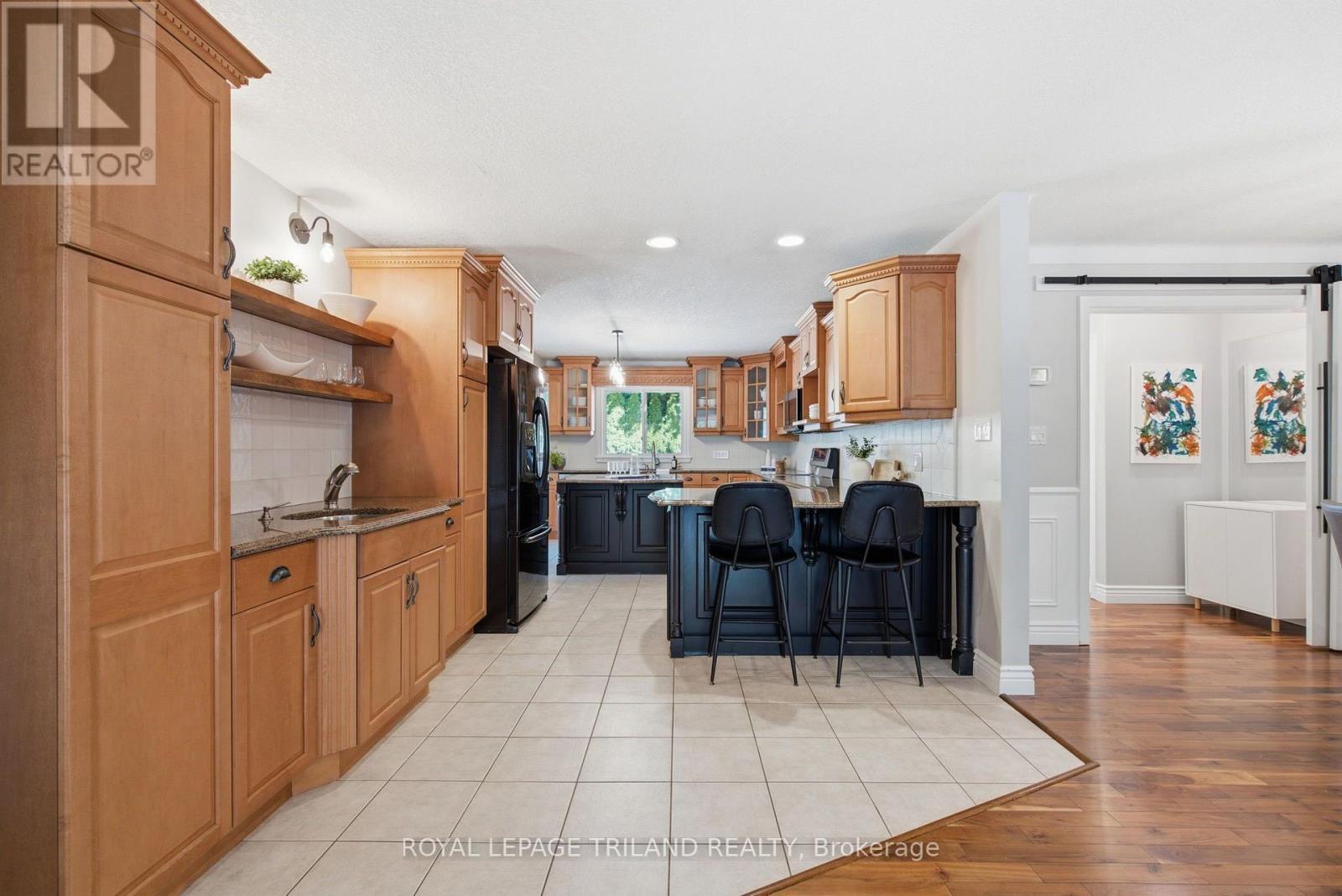 5 QUEEN MARY CRESCENT - 14