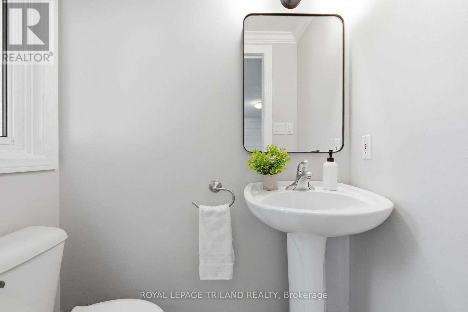 5 QUEEN MARY CRESCENT - 39