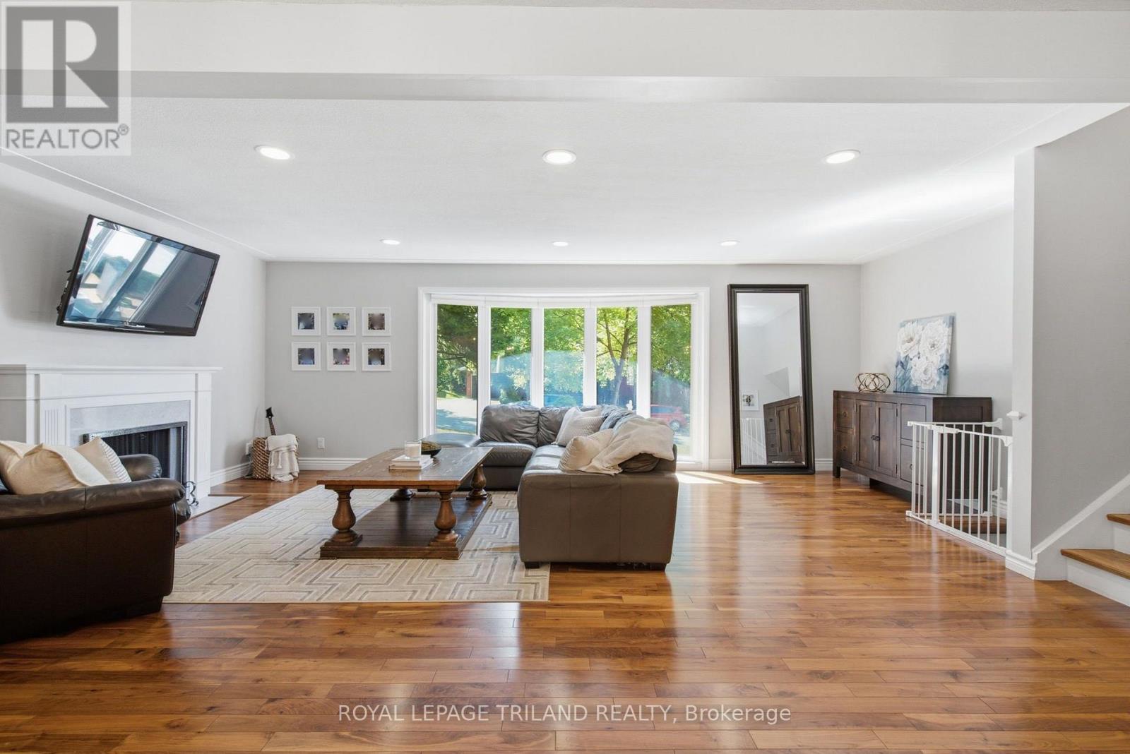 5 QUEEN MARY CRESCENT - 8