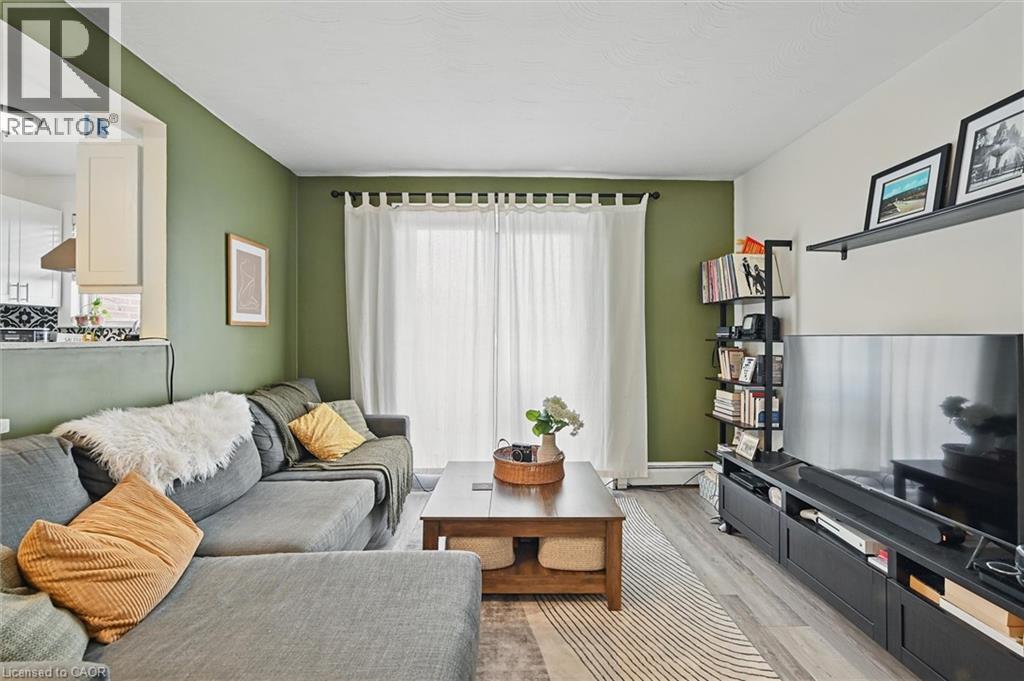 #43 2373 KING Street E - 21
