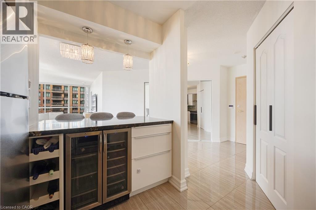 #2204 55 ELM Drive W - 14