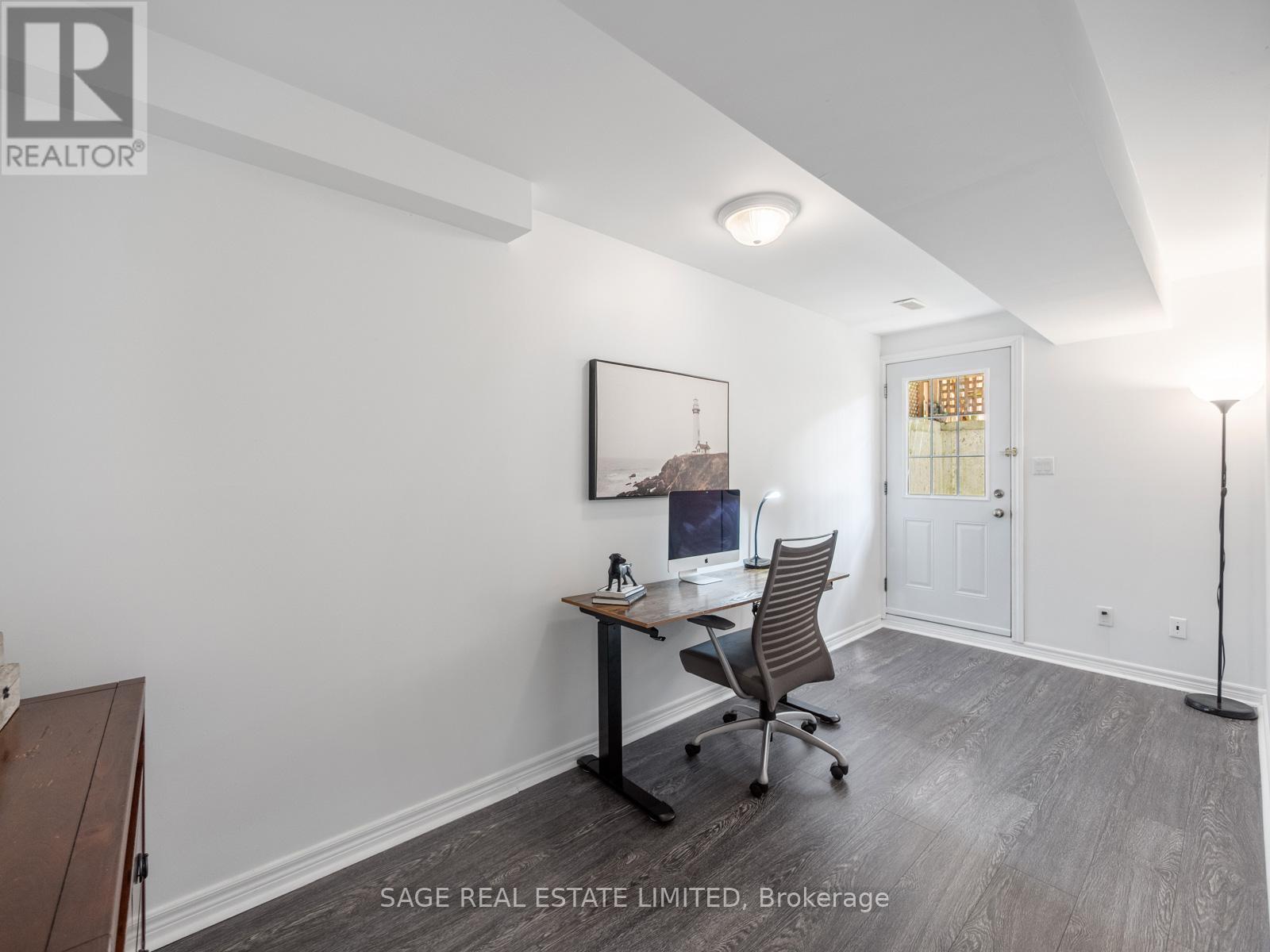 251A CHISHOLM AVENUE - 24