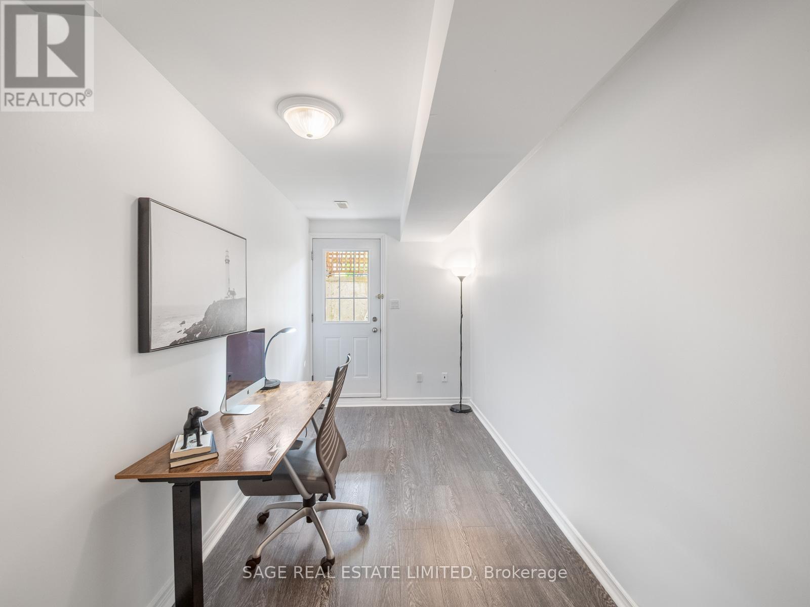 251A CHISHOLM AVENUE - 25