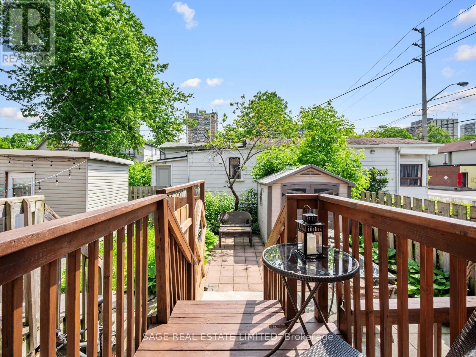 251A CHISHOLM AVENUE - 28