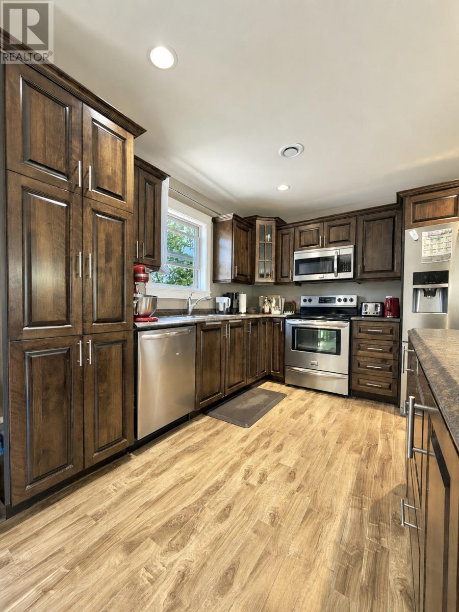 11 BARNES Road - 10