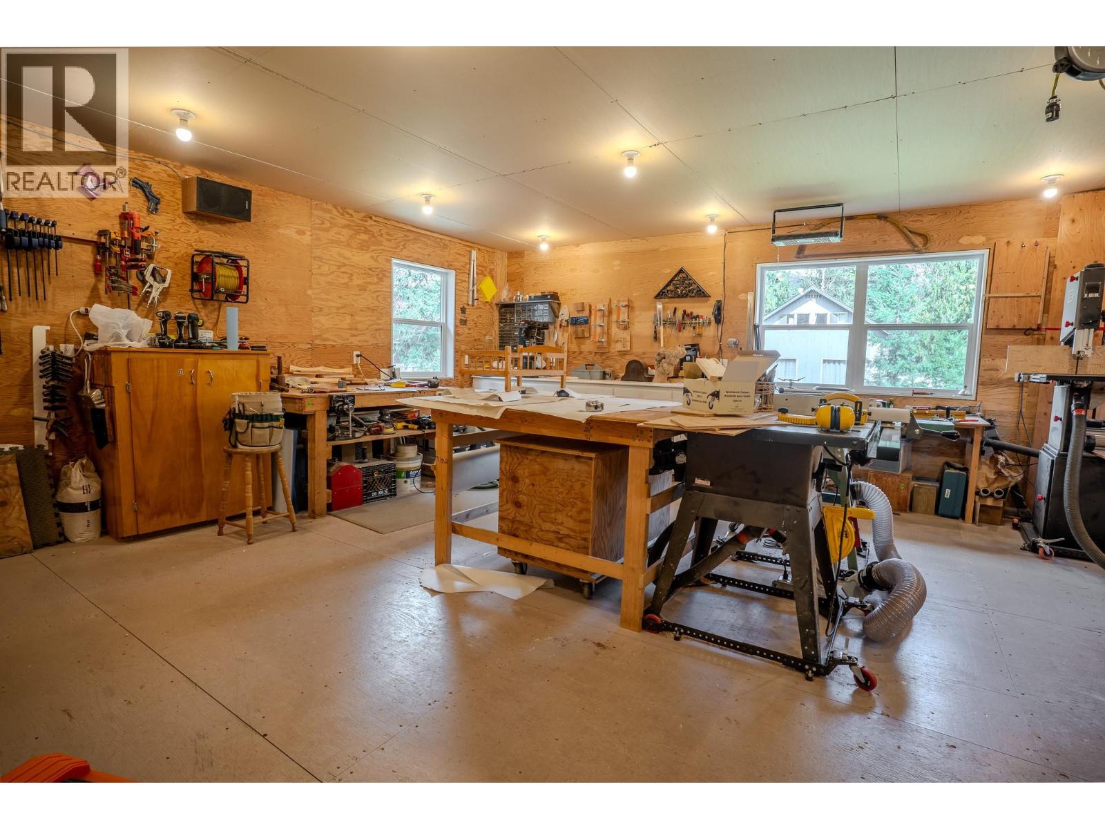 2399 HILLEN Crescent - Image 50