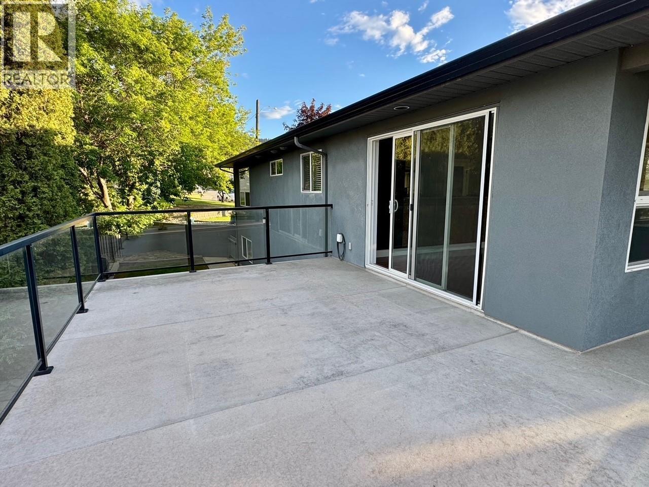 1491 Pine Crescent - 16