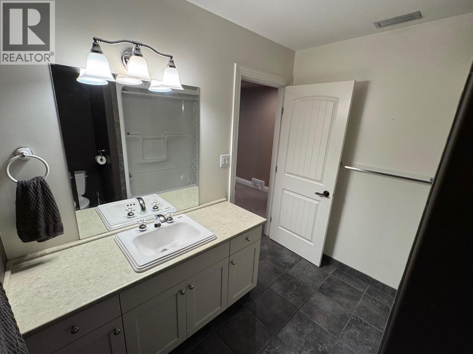1491 Pine Crescent - 53