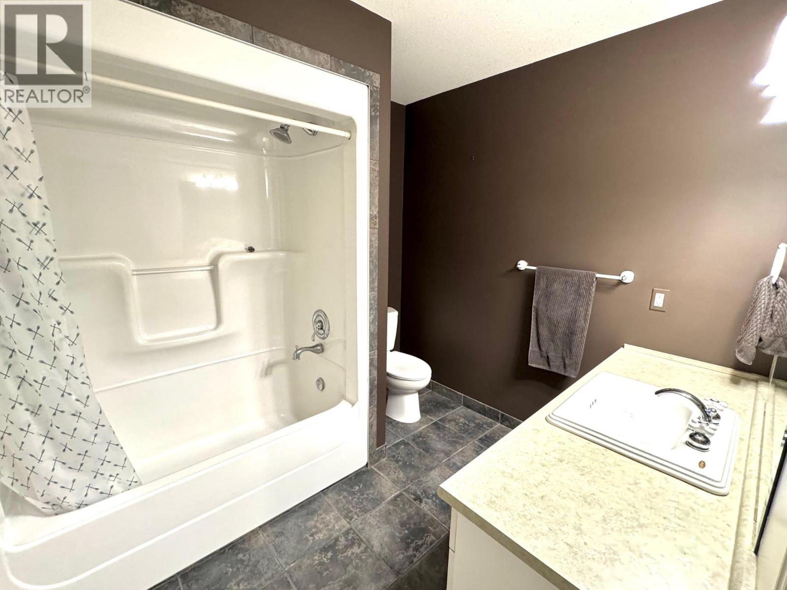1491 Pine Crescent - Image 52
