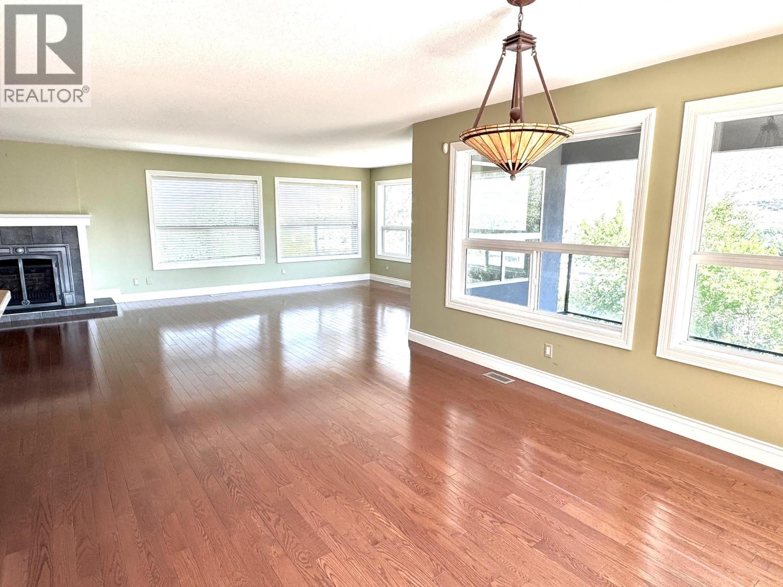 1491 Pine Crescent - Image 42