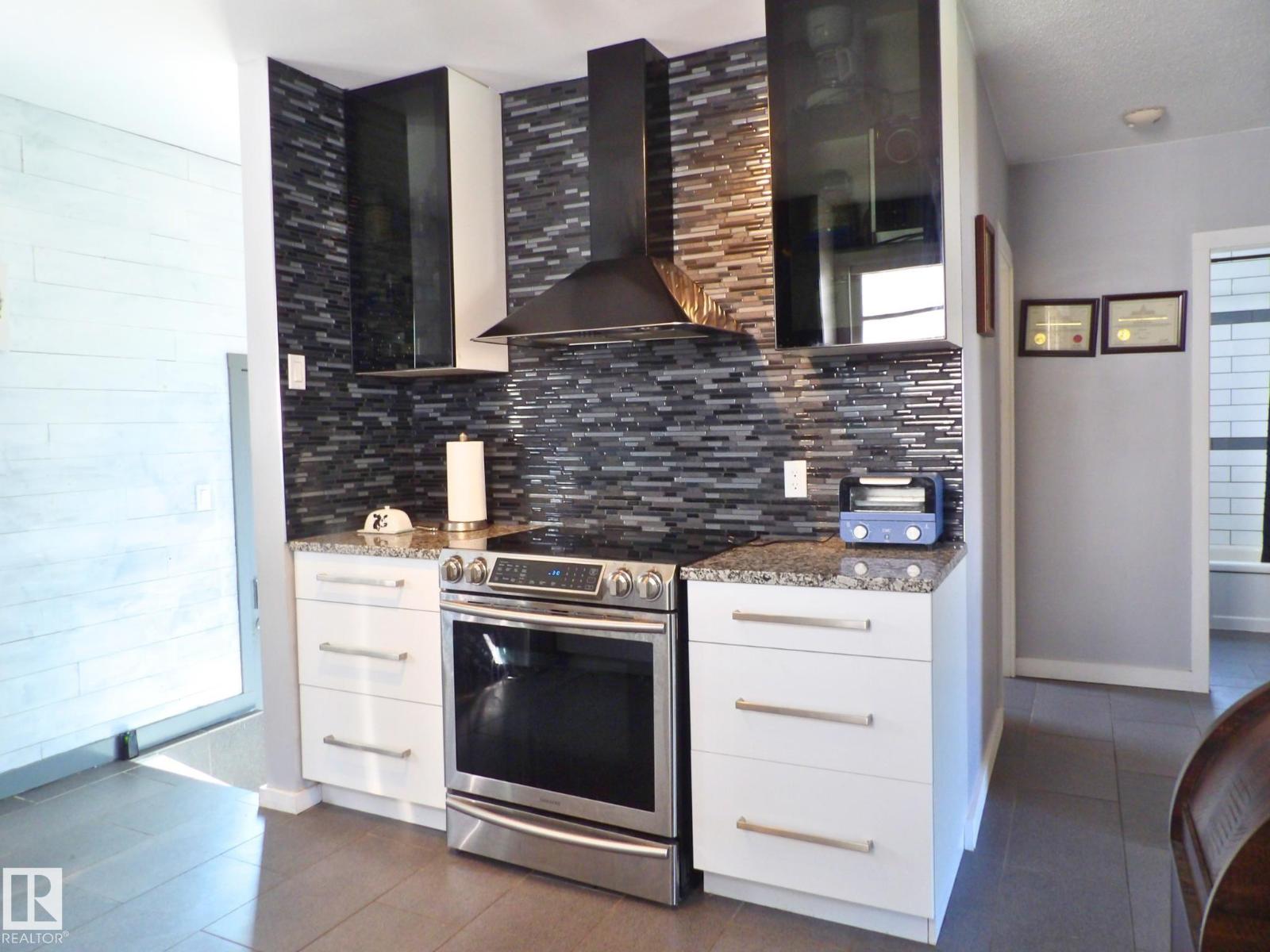 4419 114th AV NW - 7