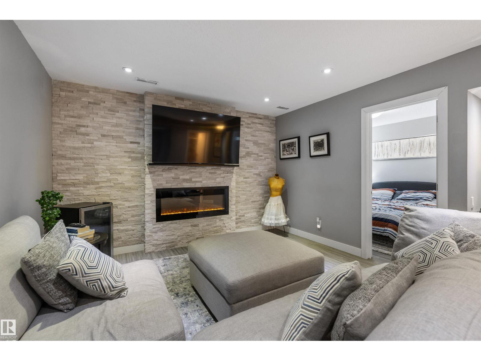 1651 HAMMOND CR NW - 29