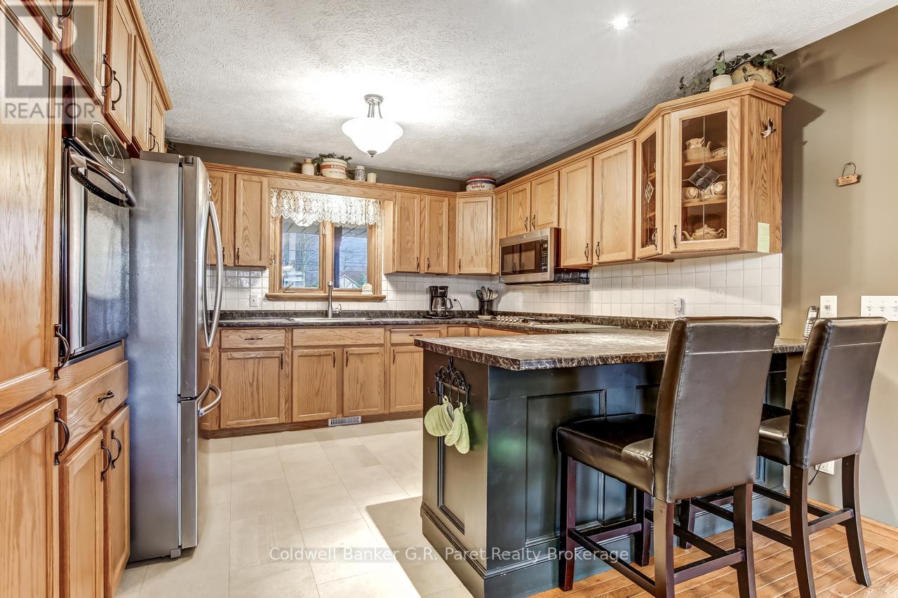 990 NORFOLK COUNTY ROAD 21 ROAD - 10