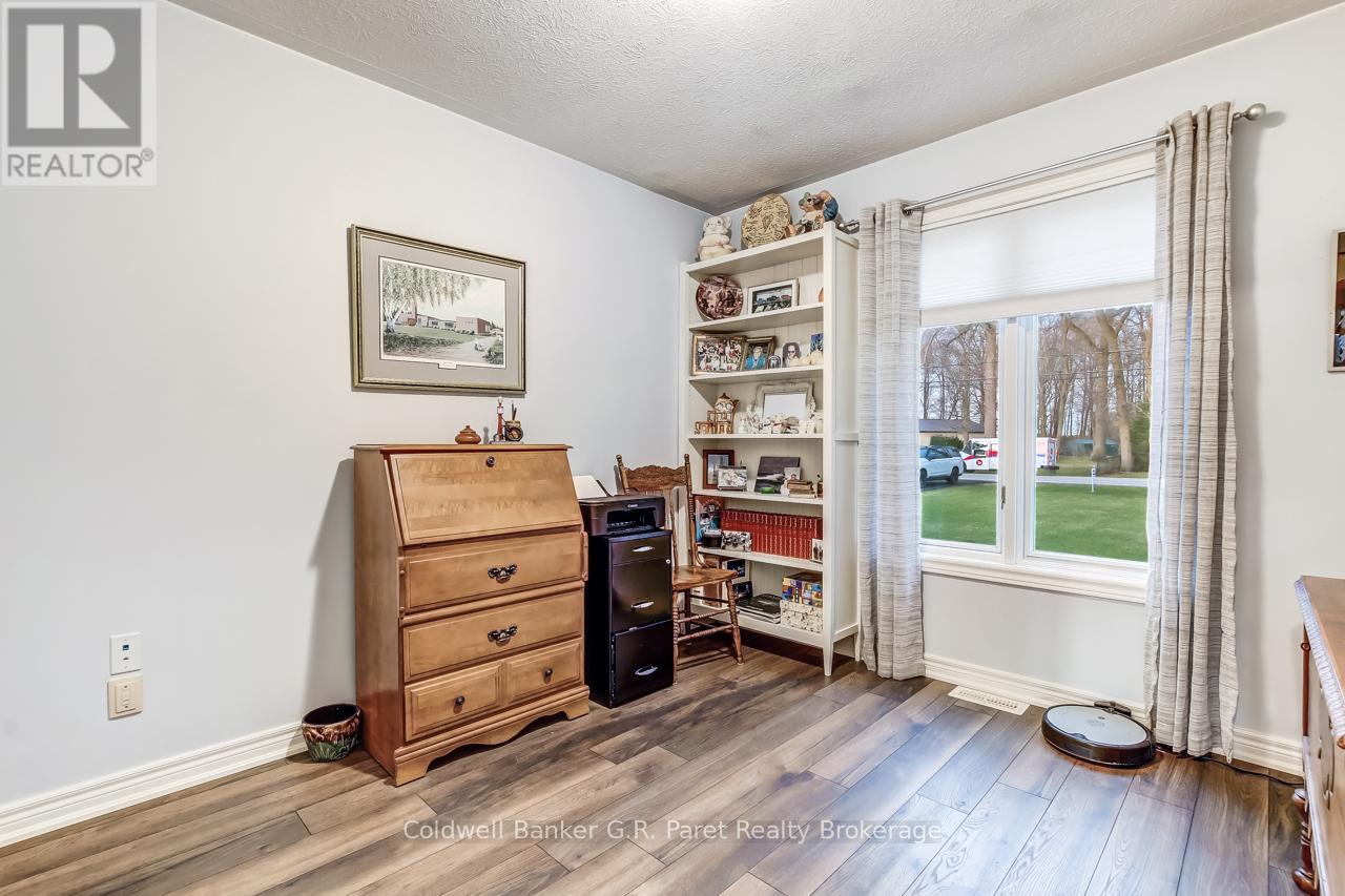 990 NORFOLK COUNTY ROAD 21 ROAD - 18
