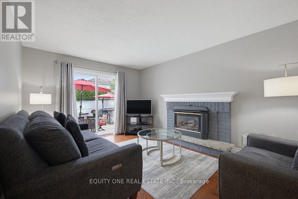 1315 PRESTONE DRIVE, Ottawa. Luxury613. By Peter Sagos - Image 15