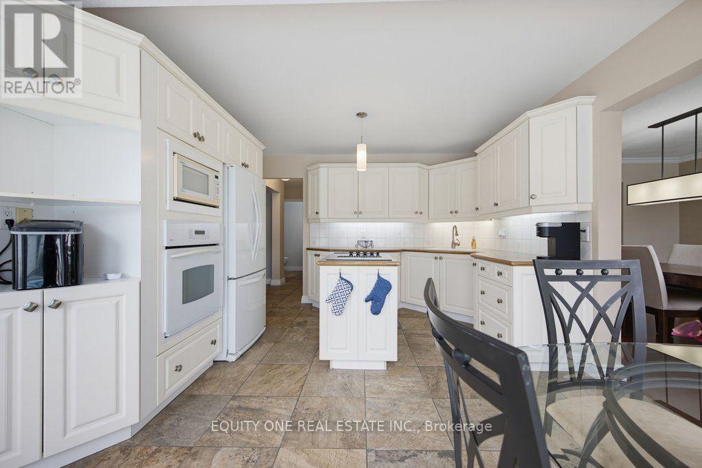 1315 PRESTONE DRIVE, Ottawa. Luxury613. By Peter Sagos - Image 20