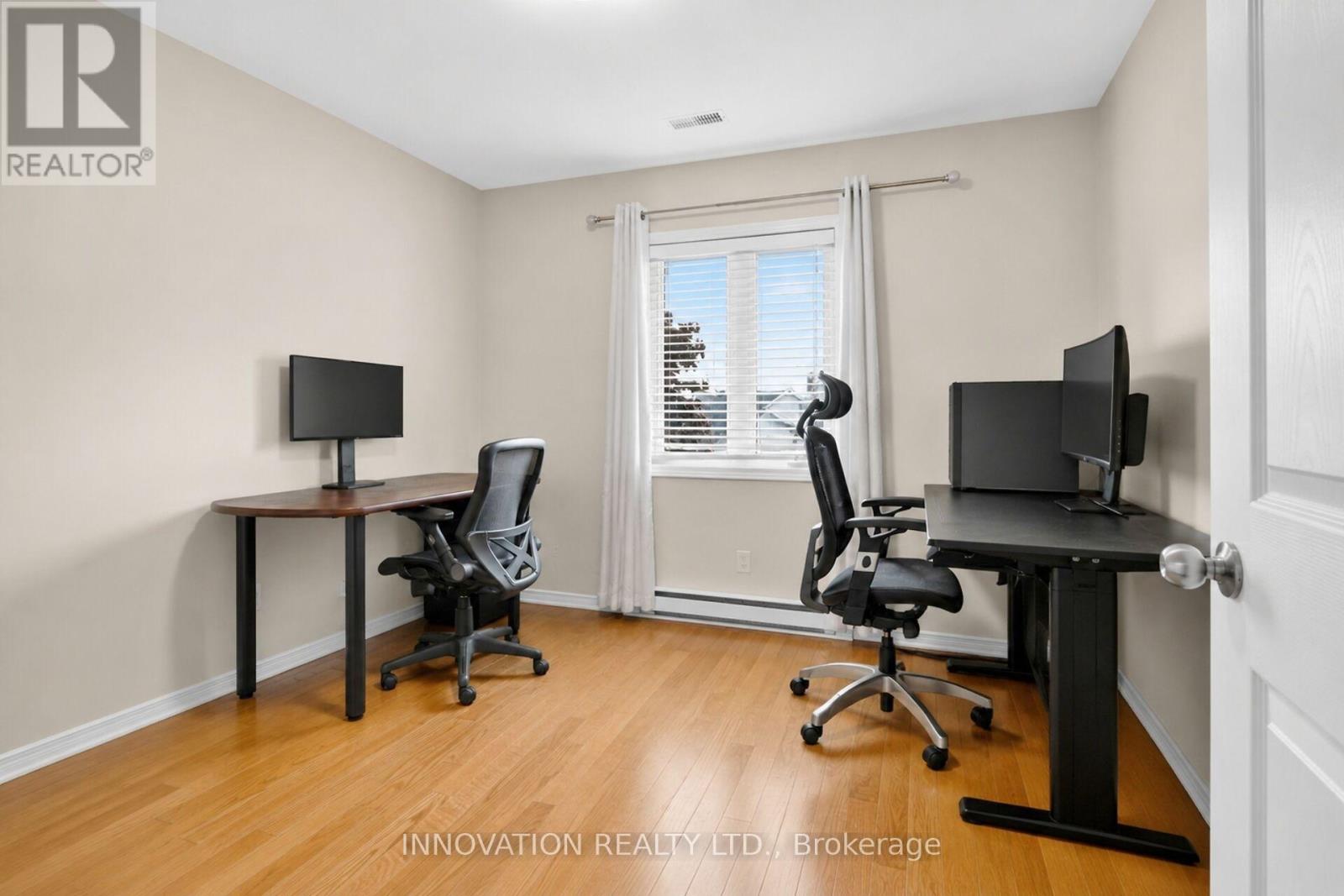 #408 2923 LAURIER STREET - Image 17