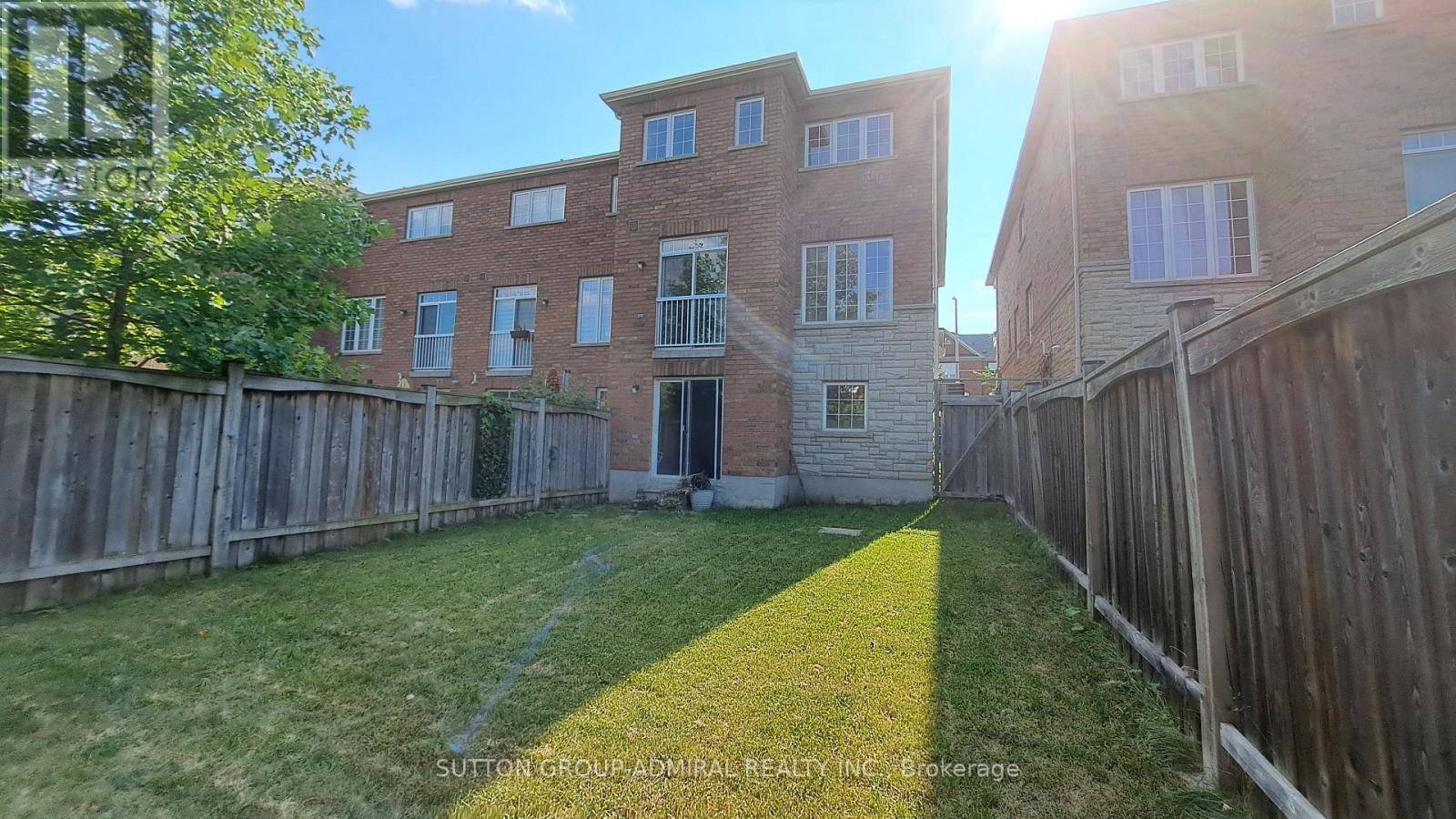 41 BIG HILL CRESCENT - 44