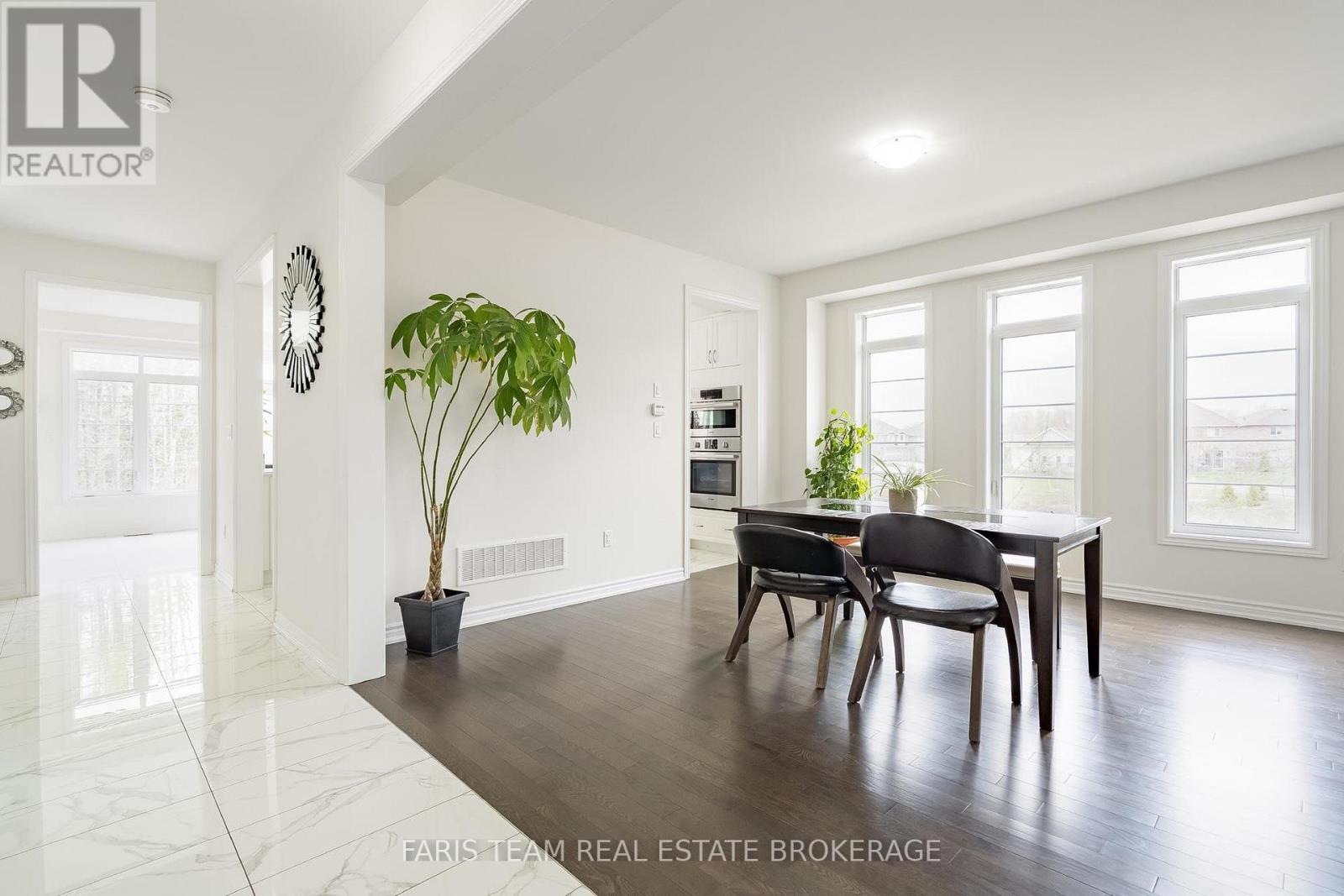 2263 LOZENBY STREET - 13