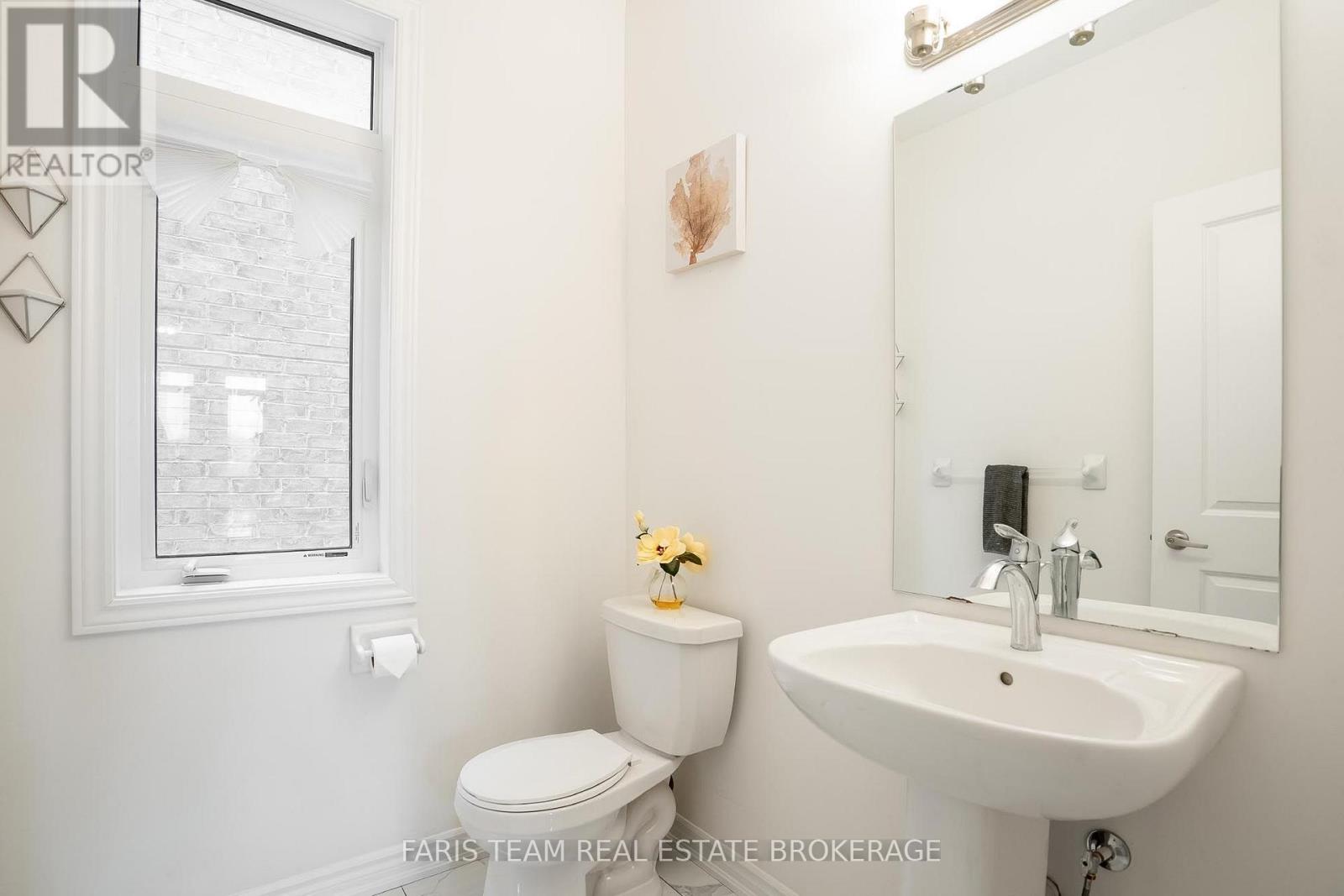 2263 LOZENBY STREET - 21
