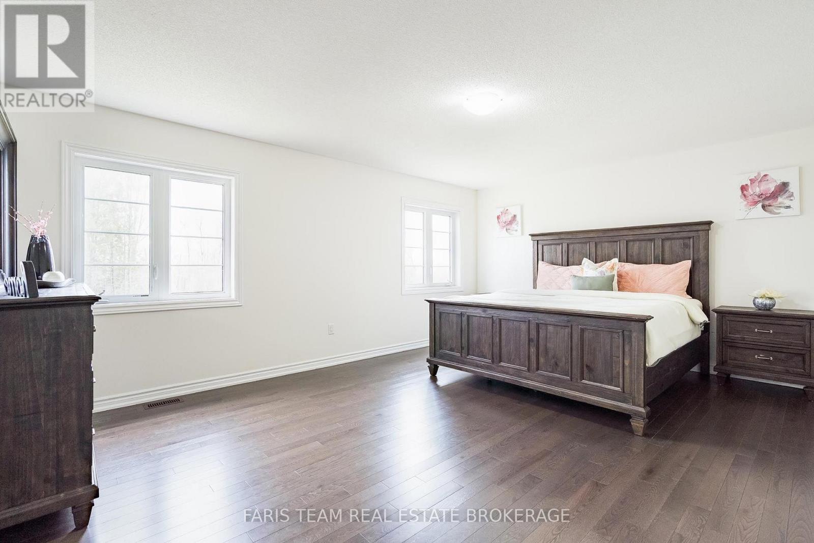 2263 LOZENBY STREET - 22