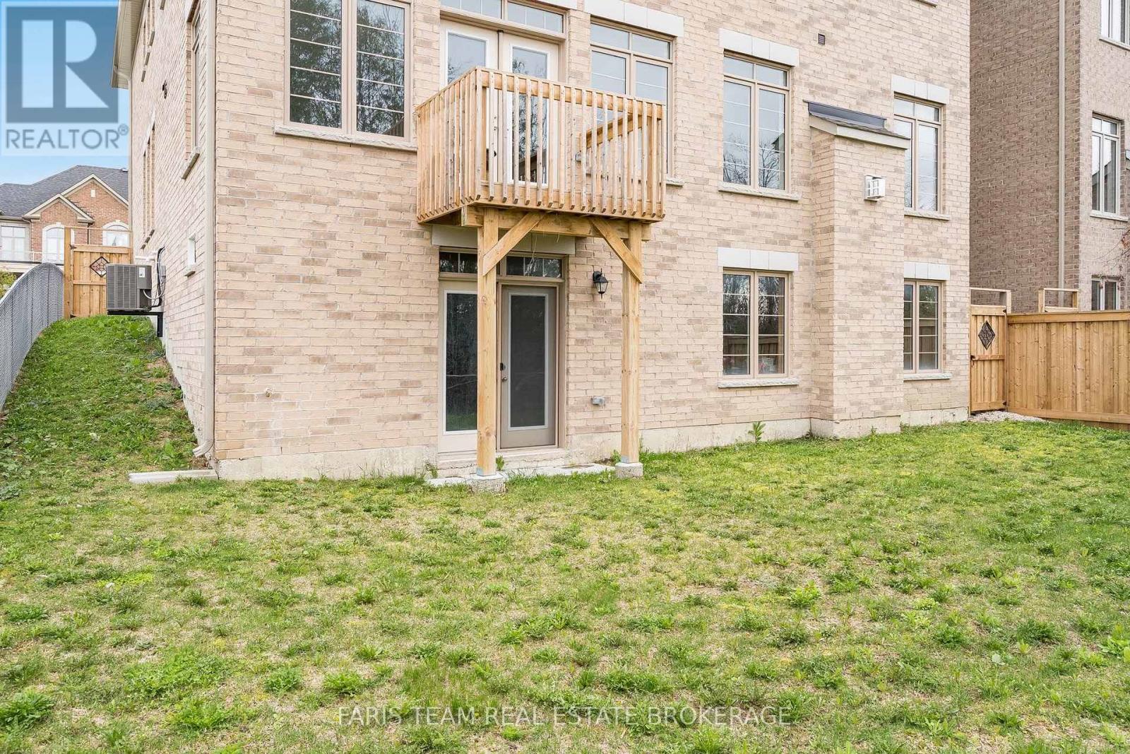 2263 LOZENBY STREET - 43