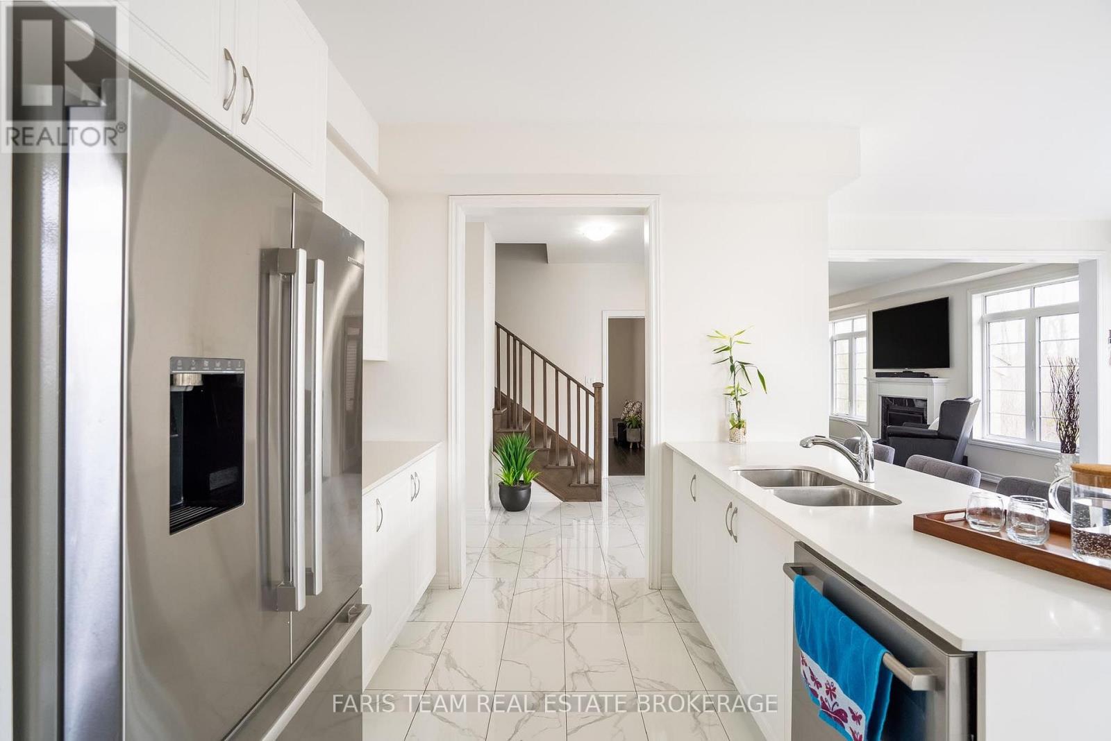 2263 LOZENBY STREET - 7