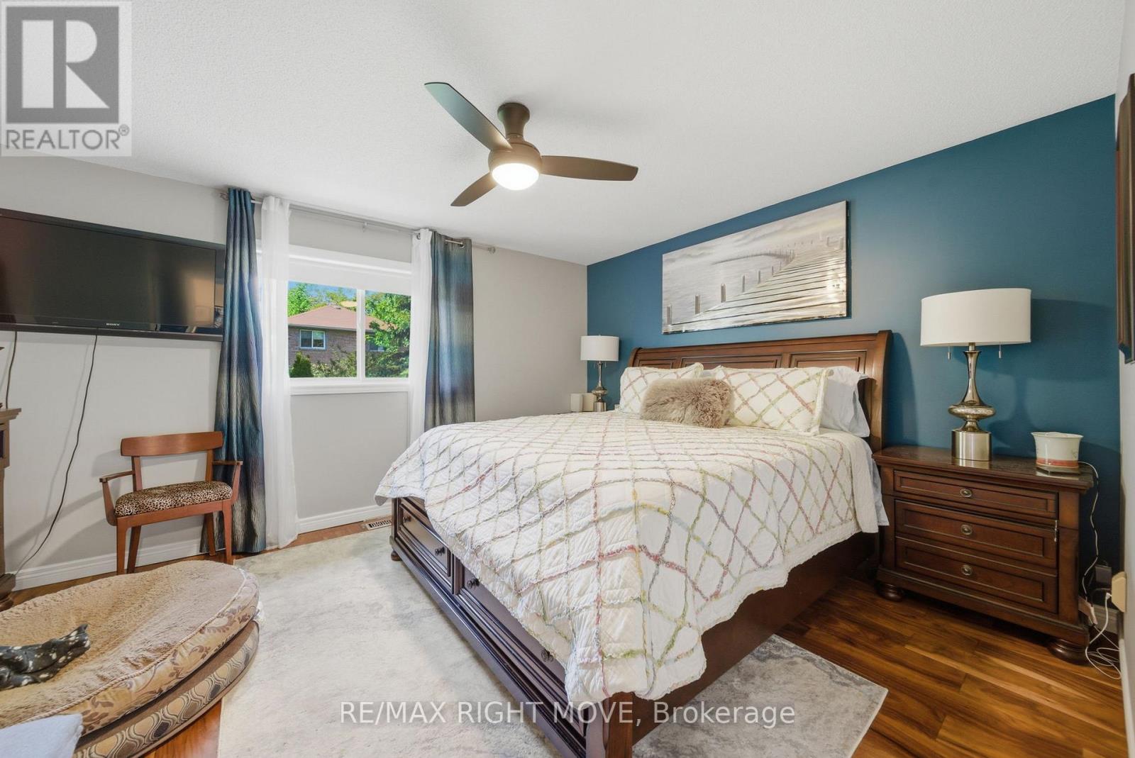 300 CUNDLES ROAD W - 17