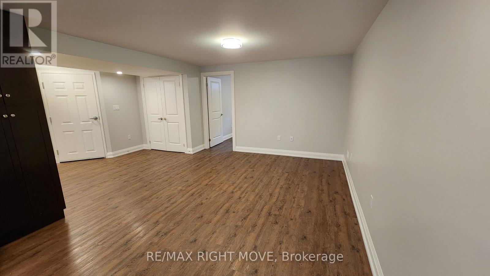 300 CUNDLES ROAD W - 28