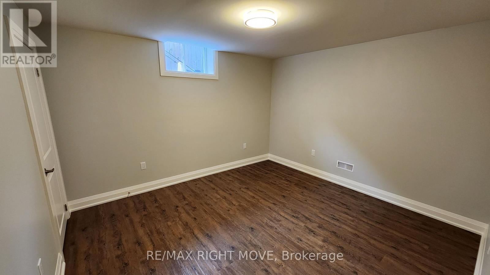 300 CUNDLES ROAD W - 29
