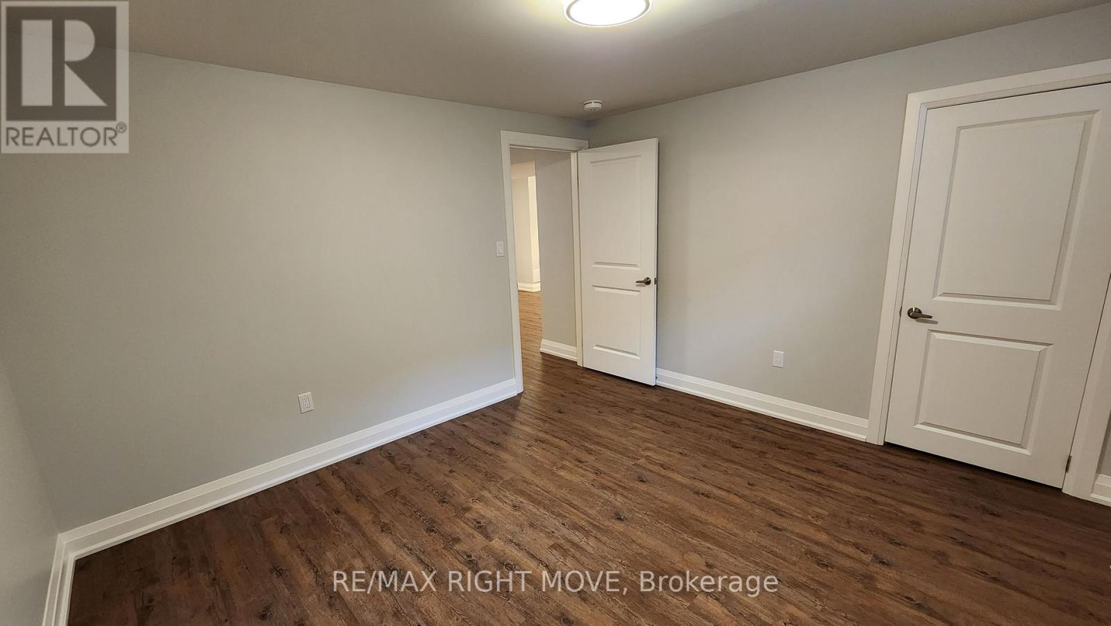 300 CUNDLES ROAD W - 30