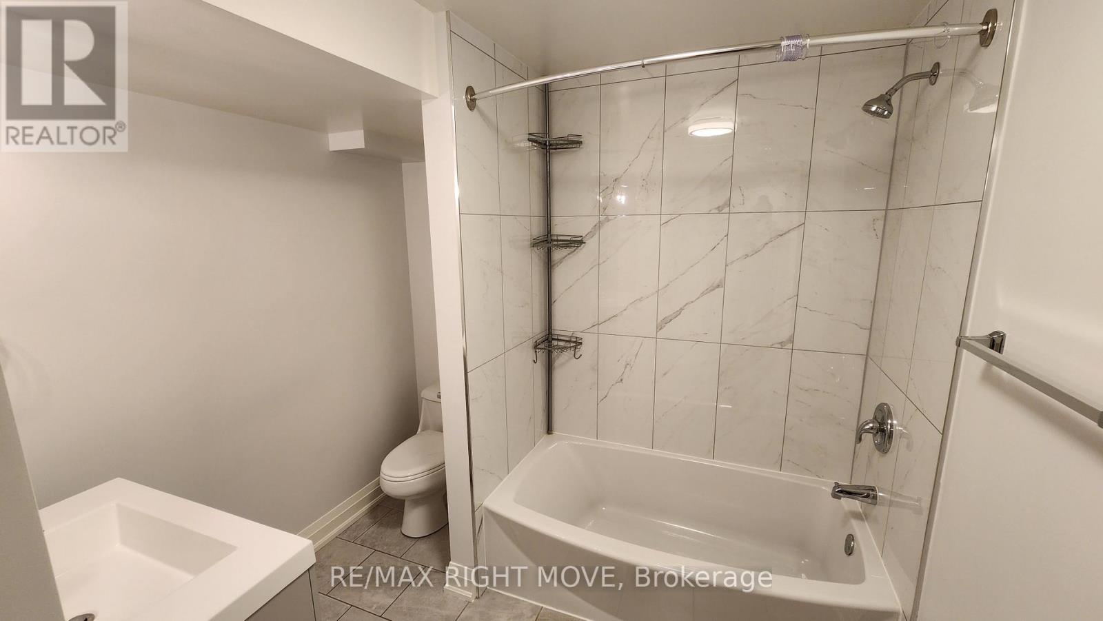 300 CUNDLES ROAD W - 31