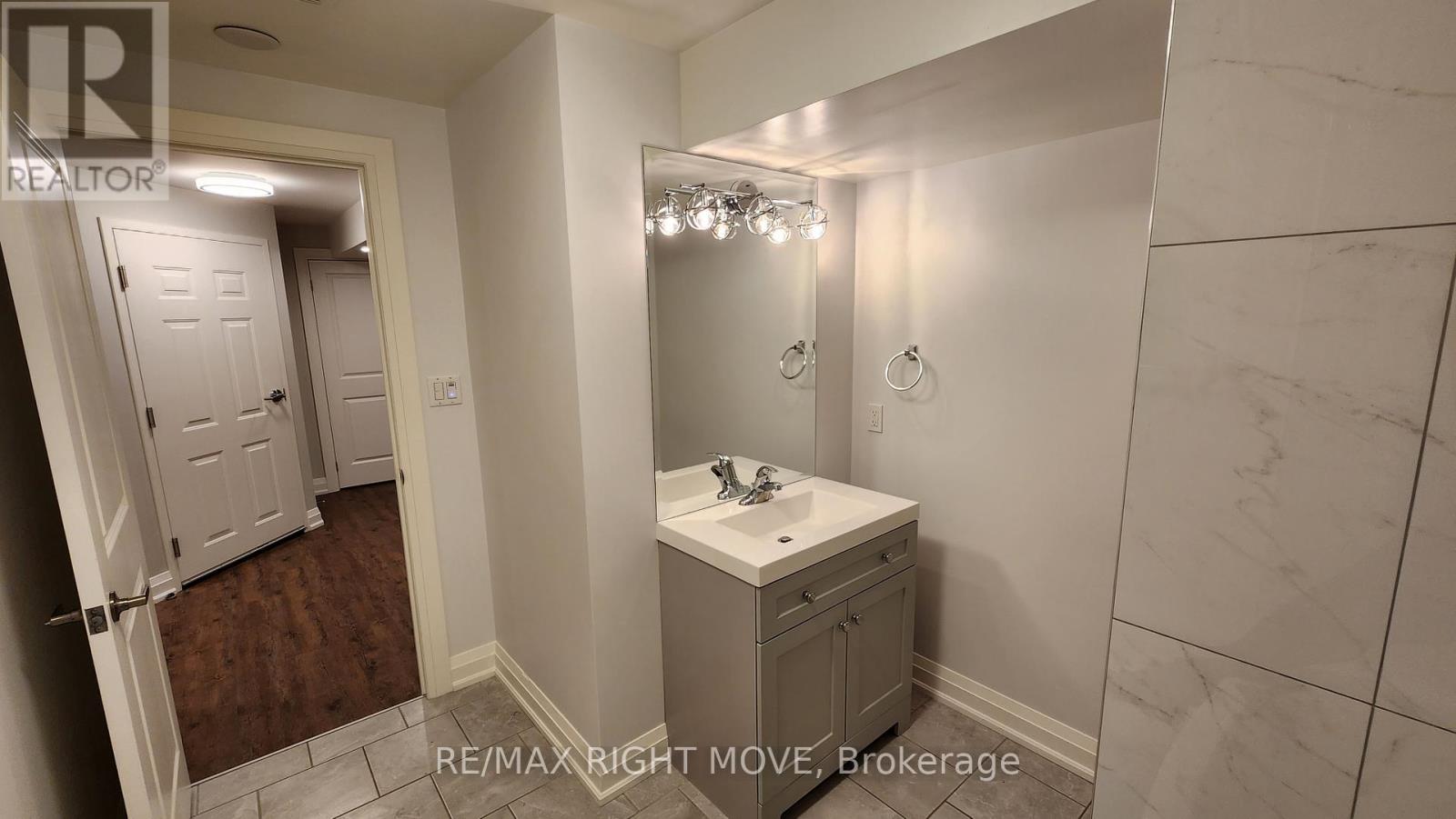 300 CUNDLES ROAD W - 32