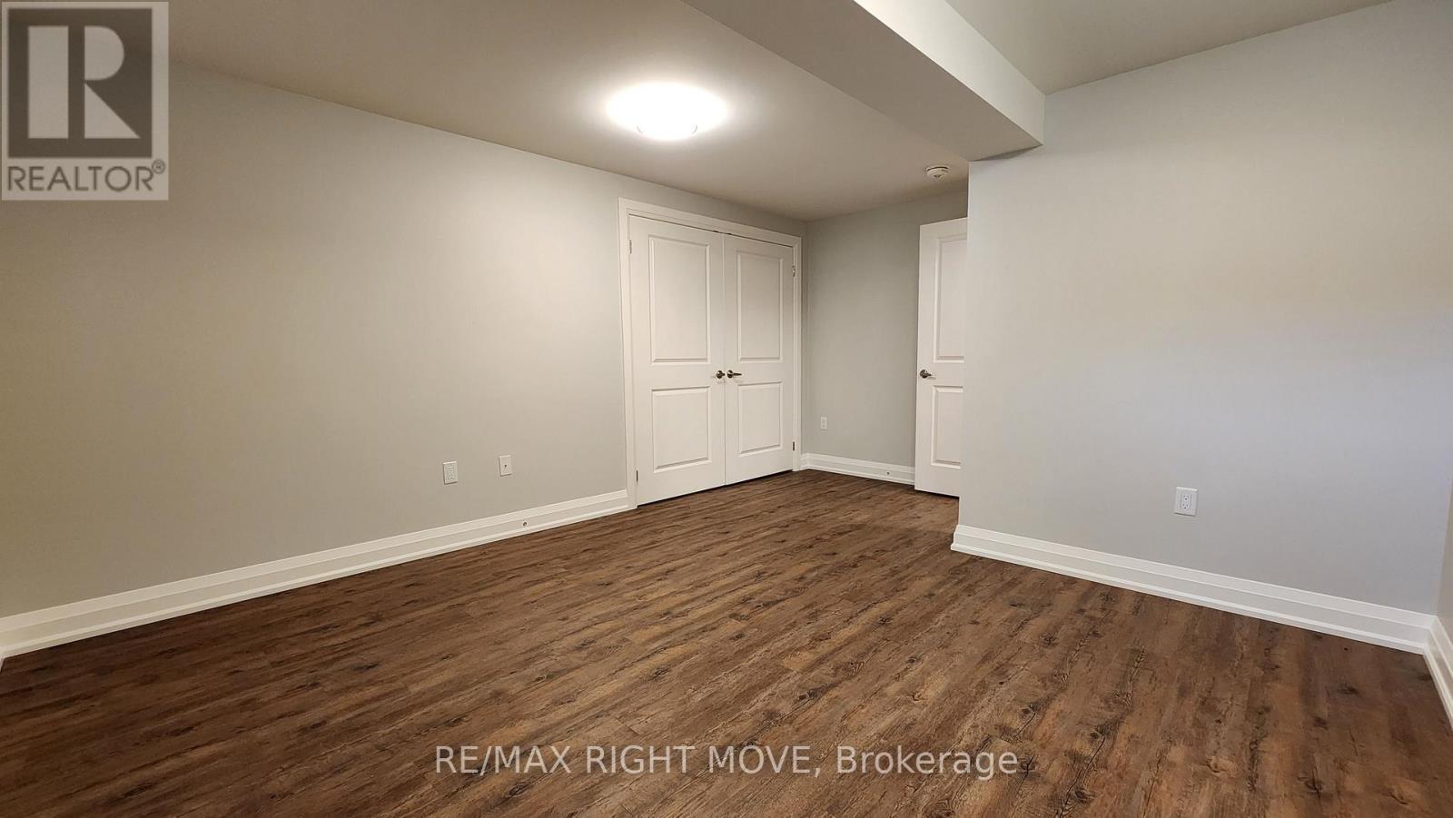 300 CUNDLES ROAD W - 36