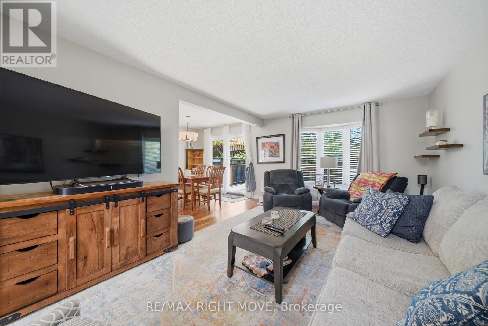 300 CUNDLES ROAD W - 5