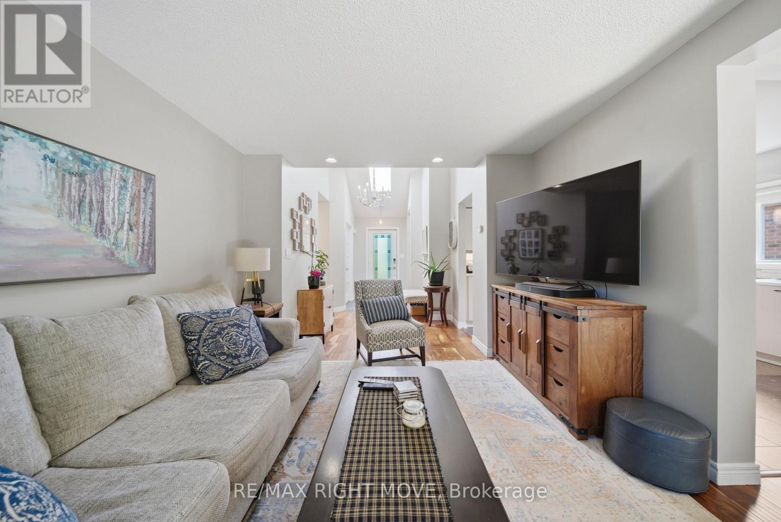 300 CUNDLES ROAD W - 6